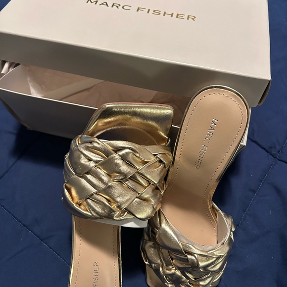 Marc Fisher • Metallic Gold Heeled Mules • 7 M - Picture 3 of 6